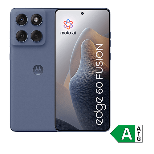Abgebildet ist ein Motorola-Smartphone vom Modell „edge 60 fusion“ in der Farbe Saphirblau. Links ist die Rückseite mit zwei großen Kameralinsen und einem kleineren Sensor in einem quadratischen Kameramodul zu sehen. Rechts daneben ist die Vorderseite des Smartphones mit einem nahezu randlosen Display abgebildet. Auf dem Bildschirm steht „moto ai“ und am unteren Rand „edge 60 fusion“. Unten rechts befindet sich ein grünes Energieeffizienzlabel mit der Klasse „A“, was eine sehr gute Energieeffizienz anzeigt.