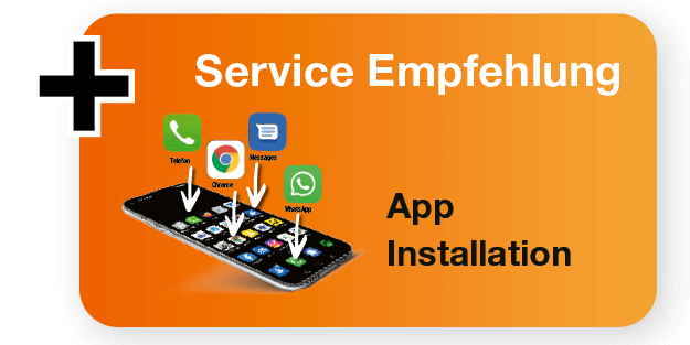 Orangefarbene Fläche mit der Überschrift „Service Empfehlung“. Darunter steht „App Installation“. Dargestellt ist ein Smartphone mit Symbolen für Telefon, Messages, Chrome und WhatsApp, auf die weiße Pfeile hinzeigen – sie sollen symbolisieren, dass diese Apps installiert oder eingerichtet werden.